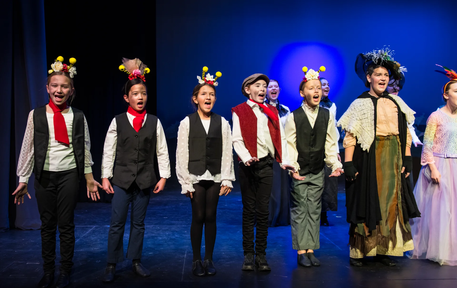Poppins Pics (9 Of 20) 3.webp